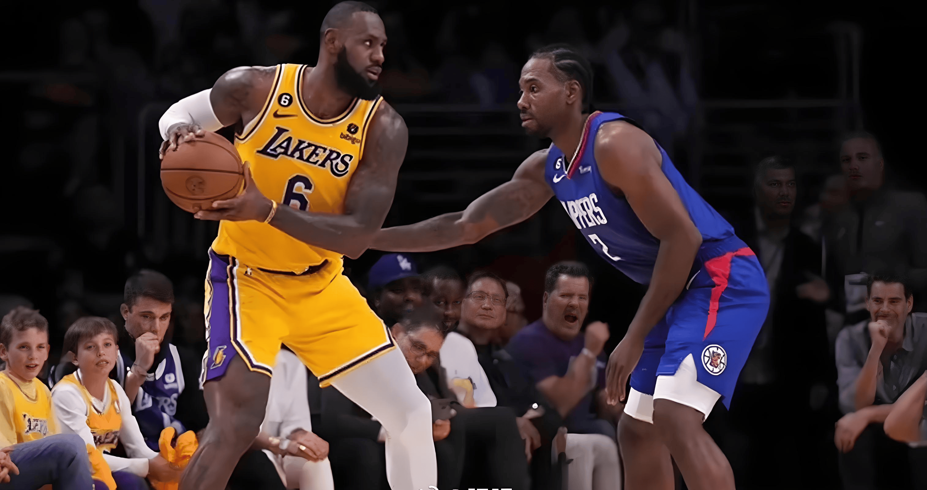 开云下载-关于湖人碾压黄蜂，伦纳德高光表现的信息