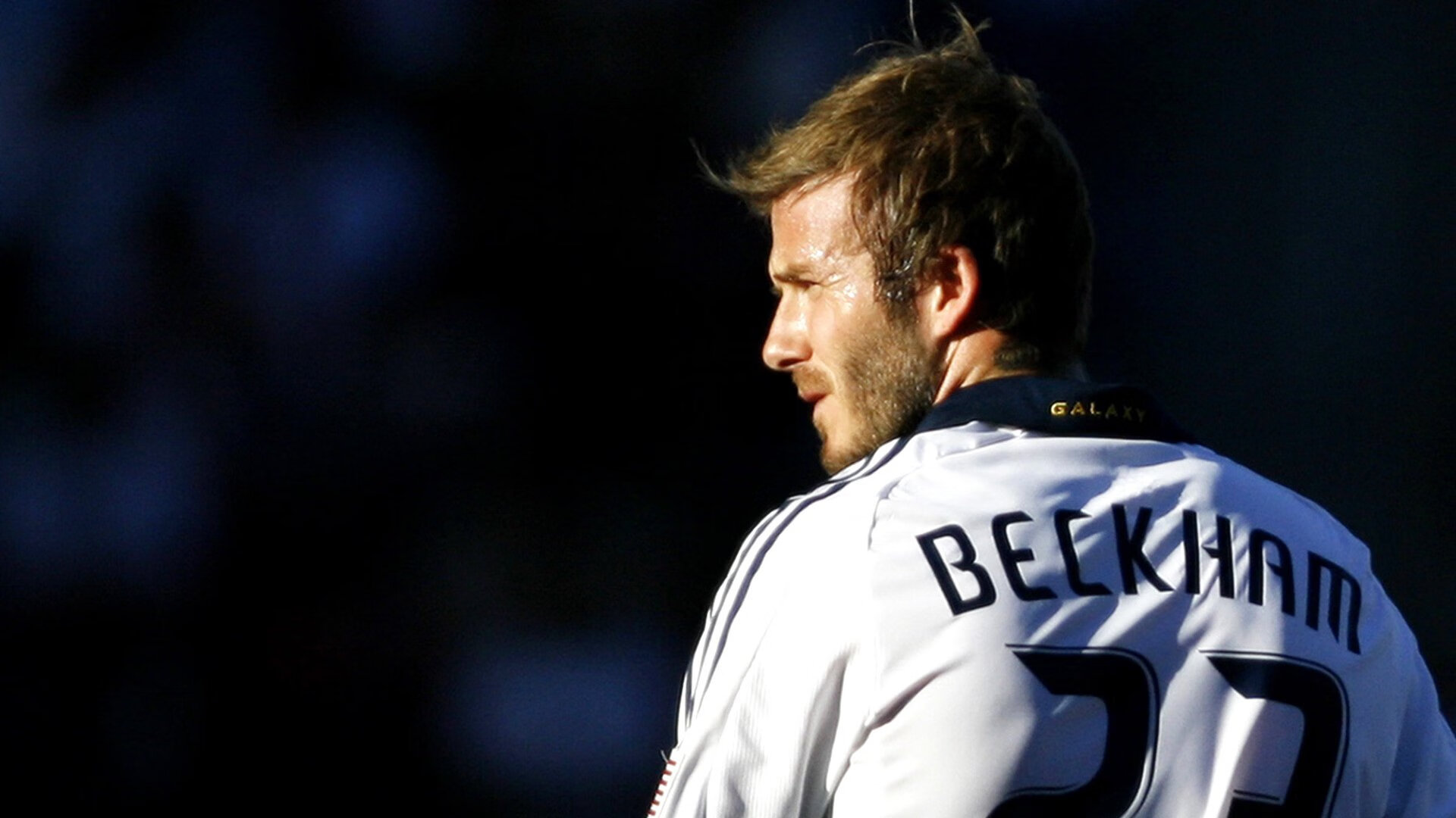 世界杯焦点战背后的新疆队，一场跨越时空的体育对话